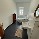 Schönes Mit Infrarot Sauna Und Balkon Apartment