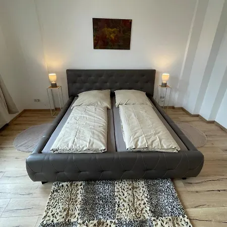 Schoenes Mit Infrarot Sauna Und Balkon 