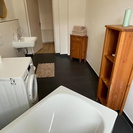 Апартаменты Schoenes Mit Infrarot Sauna Und Balkon 